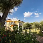 Hotel Baia Di Trainiti 3*