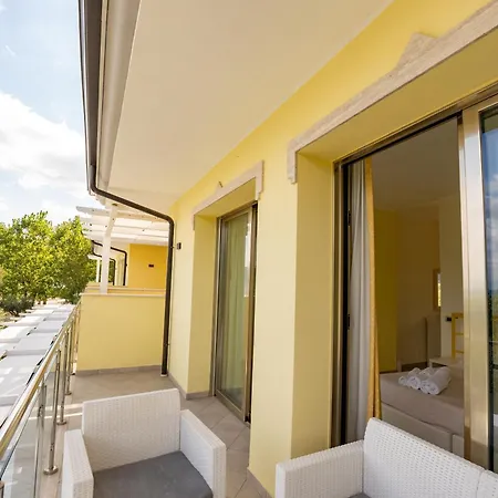 Hotel Baia Di Trainiti 3*