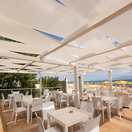 Hotel Baia Di Trainiti 3*