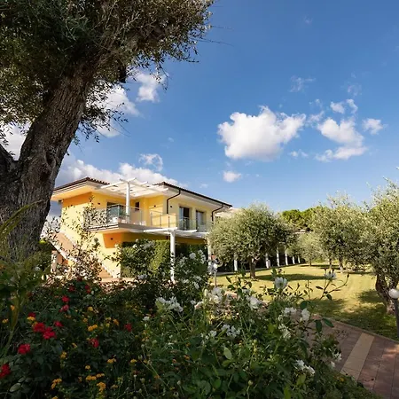 Hotel Baia Di Trainiti 3*