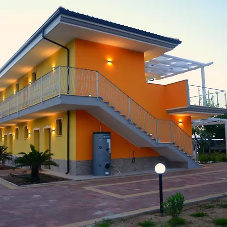 Baia Di Trainiti 호텔 비보발렌티아