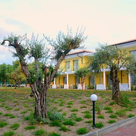 Hotel Baia Di Trainiti 3*